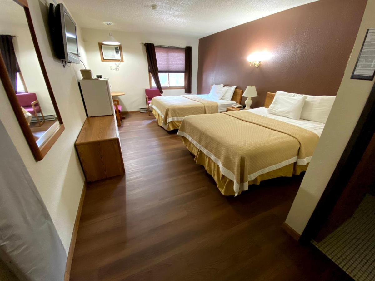Woodland Inn & Suites Medford Екстериор снимка