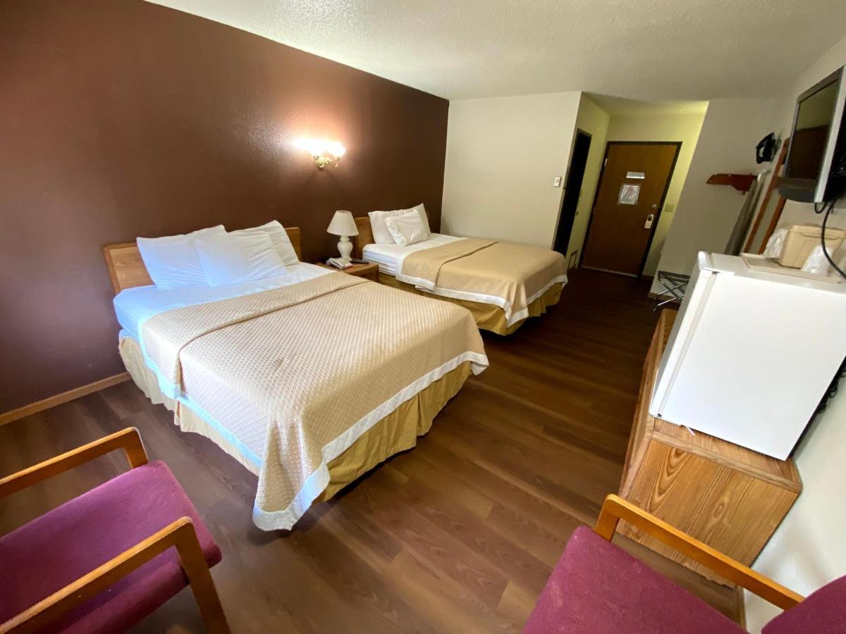 Woodland Inn & Suites Medford Екстериор снимка