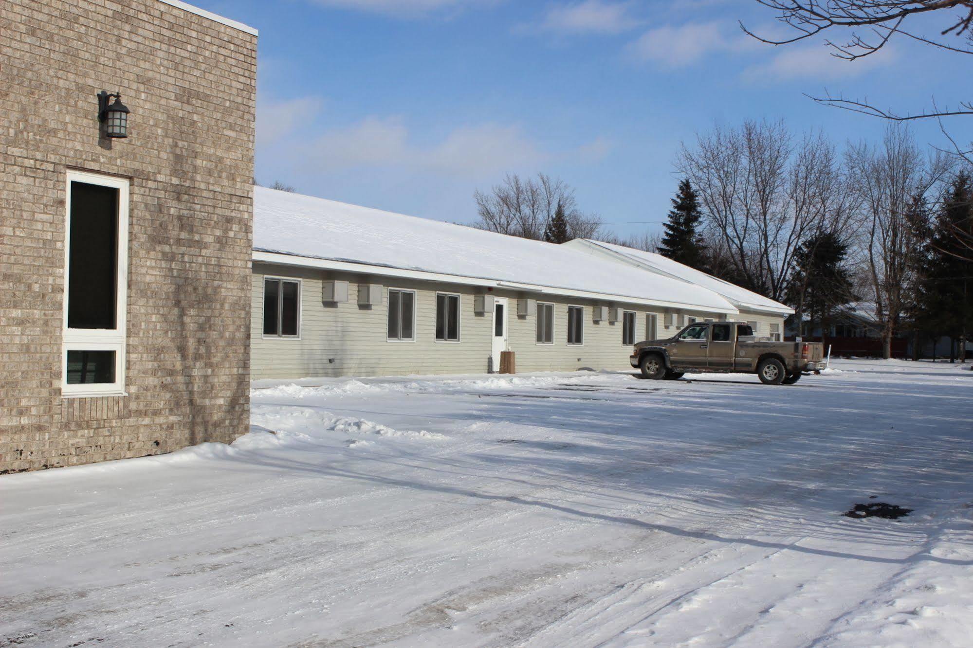 Woodland Inn & Suites Medford Екстериор снимка