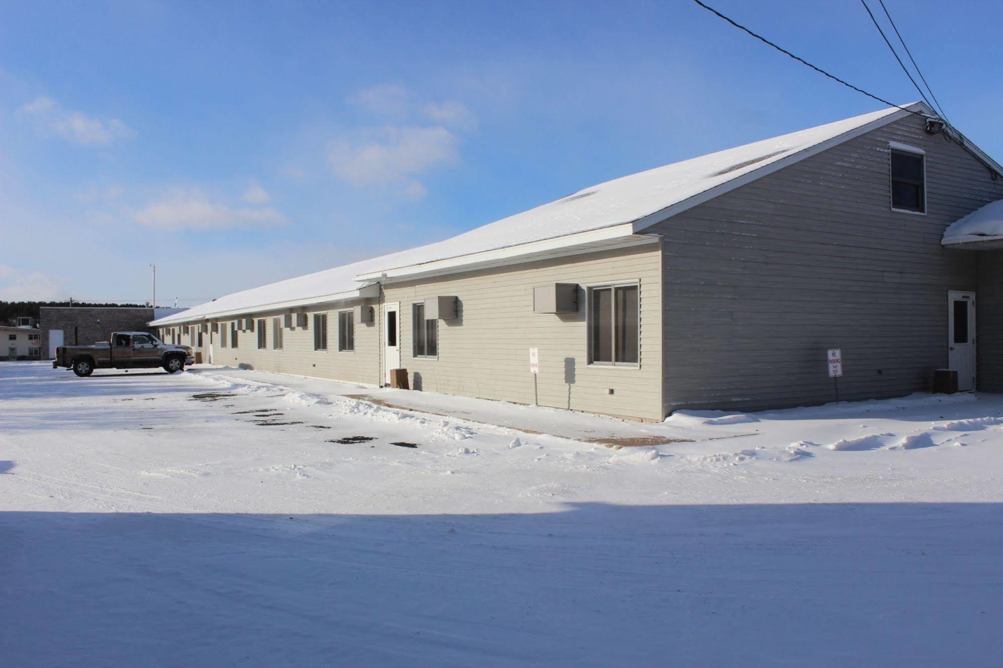 Woodland Inn & Suites Medford Екстериор снимка