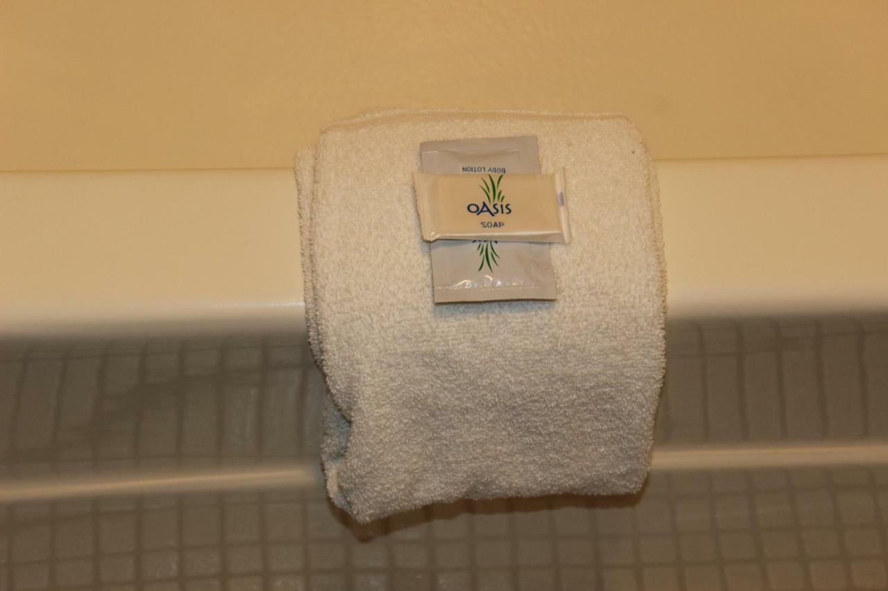 Woodland Inn & Suites Medford Екстериор снимка